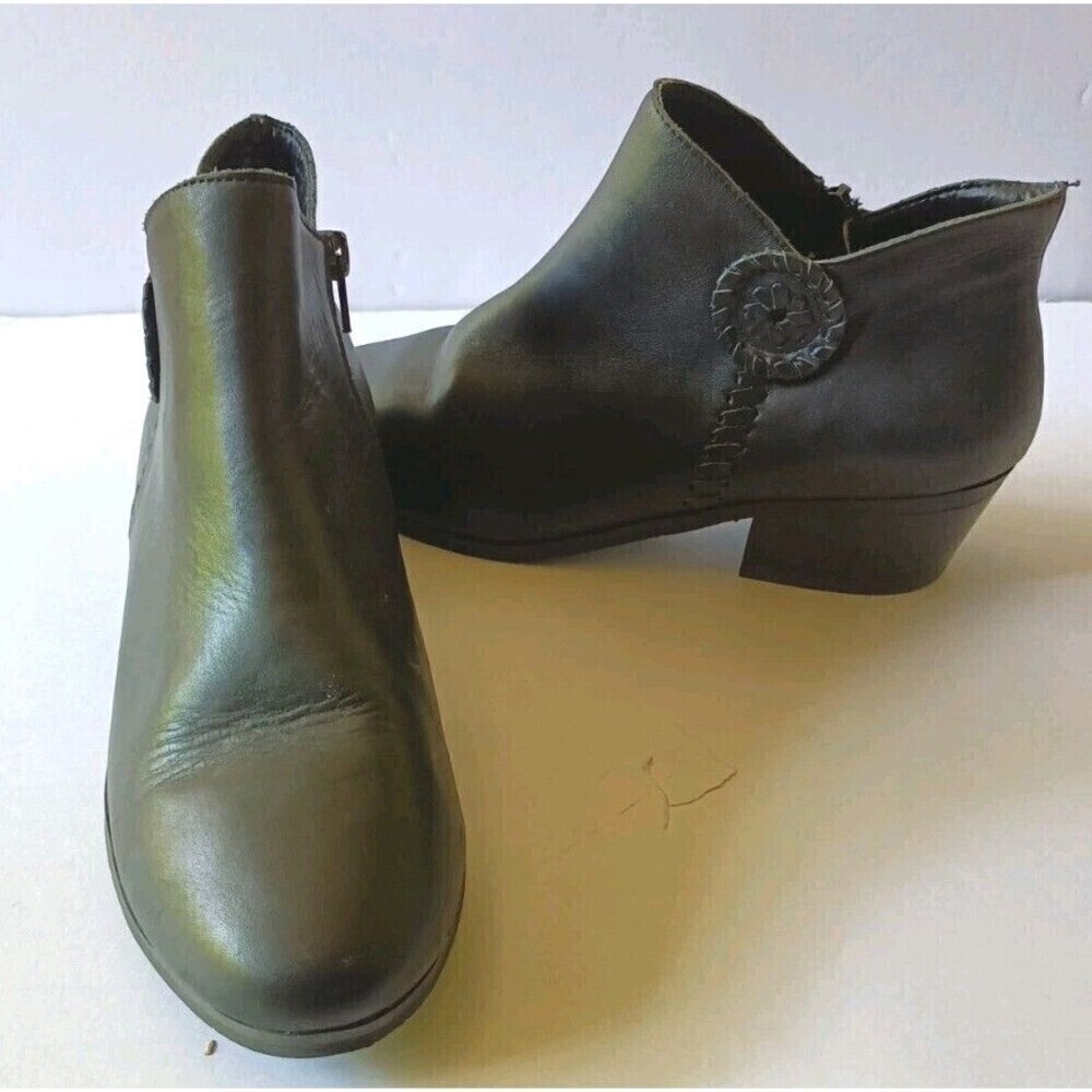 Jack Rogers Peyton Leather Ankle Boots Booties Size 8 Side Medallion Zipper